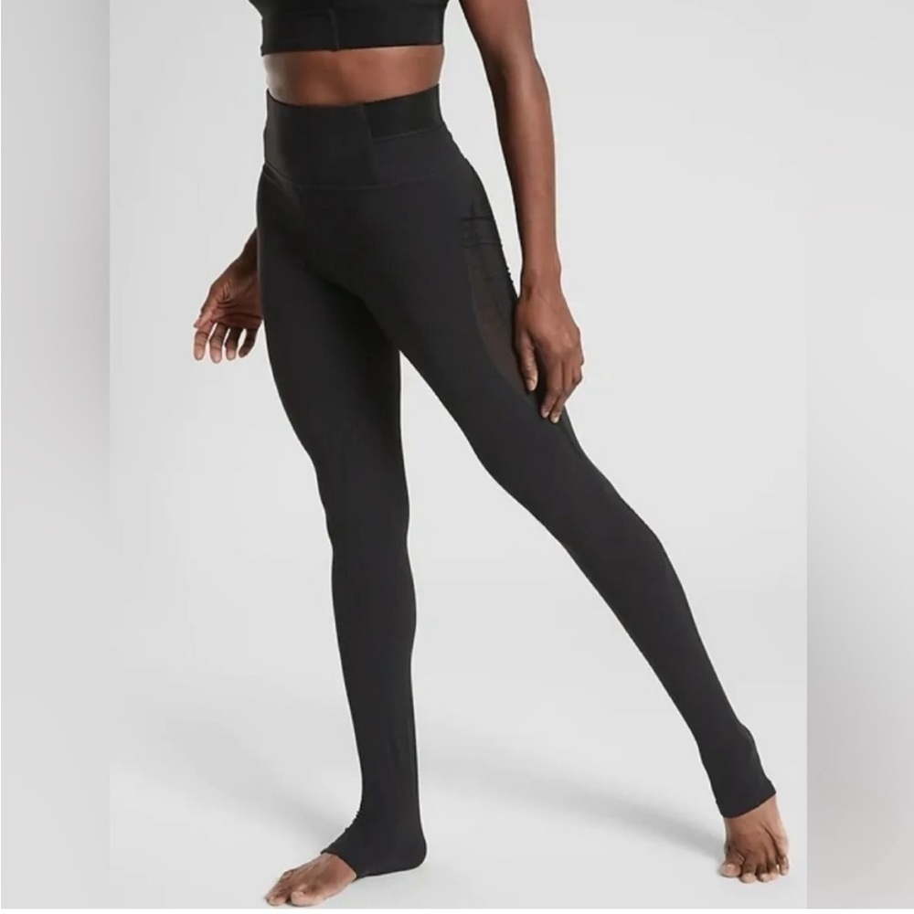 Athleta Aura Heel Tight in Powervita™ Black
